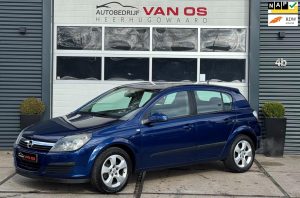 Opel Astra 1.8 Sport bij Autobedrijf Van Os Heerhugowaard